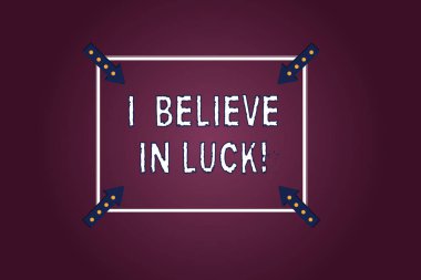 El yazısı metin şansa inanırım. Şans muskaları Meydanı anahat ile köşe oklar işaret içe doğru renk arka plan üzerinde düşünme batıl inanıyorum anlam kavramı.