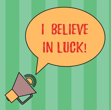 Şans içinde inanıyorum gösterilen Not yazma. Şans muskaları Oval özetlenen konuşma balonu metin balon megafon ses simgesi ile düşünme batıl inanıyorum için vitrine iş fotoğraf.