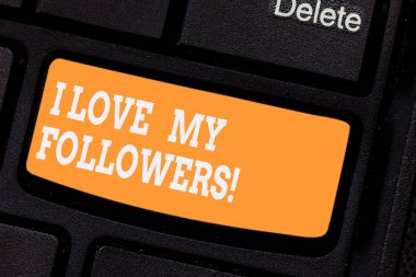 Word metin yazma benim ümmetim seviyorum. Kim sosyal ağ klavye tuşuna basarak tuş takımı fikir bilgisayar ileti oluşturmak için niyet aşağıda gösterilen için iş kavramı takdir.