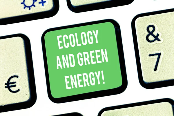 显示生态和绿色能源的书写笔记。商业照片展示环保回收再利用生态键盘键意图创建计算机消息按键盘的想法. — 图库照片