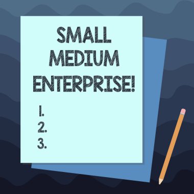 Küçük orta kurumsal yazma el yazısı metin. Kavram anlam bağımsız firmalar hangi bir daha az çalışan yığın boş farklı Pastel renk inşaat Bond kağıt ve kalem.