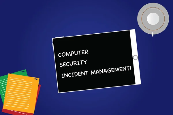Texto de escritura a mano Gestión de incidentes de seguridad informática. Concepto que significa Análisis seguro de la tecnología cibernética Tablet Empty Screen Cup Platillo y hojas de relleno sobre fondo de color en blanco . — Foto de Stock