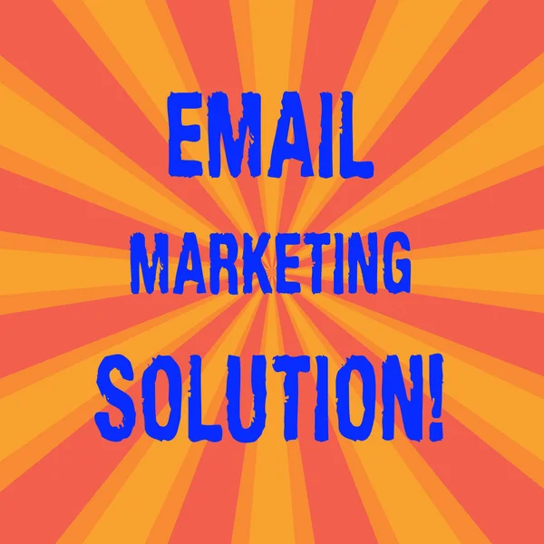 Написання тексту Email Marketing Solution. Концепція, що означає допомогти клієнтам вирішити свої проблеми фотографія сонячних променів Ефект вибуху двох тонів для плакату Оголошення . — стокове фото