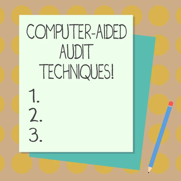 Tekst teken weergegeven: Computer Aided audittechnieken. Conceptuele foto Using computer voor het automatiseren van het audit proces Stack van lege verschillende Pastel kleur bouw Bond papier en potlood. — Stockfoto