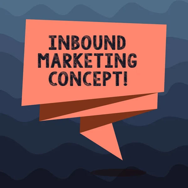 Nota de escritura que muestra el concepto de Inbound Marketing. Estrategia de escaparate de fotos de negocios que se centra en atraer clientes Plegable 3D Ribbon Strip Color sólido en blanco Sash photo for Celebration . — Foto de Stock