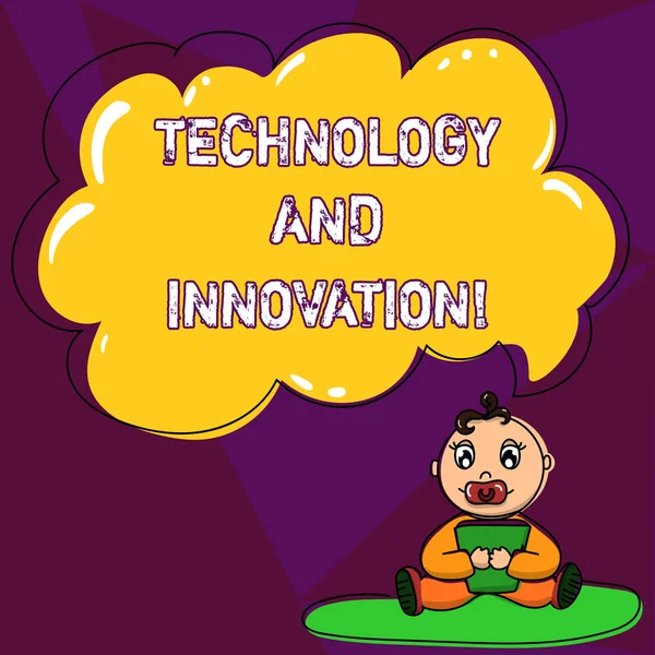 A kézírás szöveg írás technológia és az innováció. Fogalom jelentése a technológiai változásokat, a termékek és szolgáltatások baba ülő szőnyeg könyv cumi és üres színű felhő beszéd buborék. — Stock Fotó