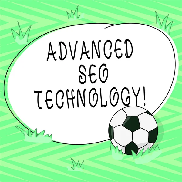 Tekst teken dat geavanceerde SEO-technologie weergeeft. Conceptuele foto strategie gebruikt om consumenten te trekken naar de winkel Soccer Ball op het gras en blanco omlijnde ronde kleur vorm foto. — Stockfoto