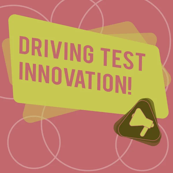 Texto para escrita de palavras Driving Test Innovation. Conceito de negócio para a avaliação avançada do carro e testes antes de comprá-lo Megaphone dentro do triângulo e retângulo de cor em branco para o anúncio . — Fotografia de Stock