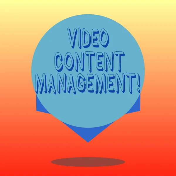 Rukopis textu Video Content Management. Koncept význam posouzení jednotlivých s je reakcí na prázdné Barevný kruh plovoucí obrázek výrobku, stín a na okraji. — Stock fotografie