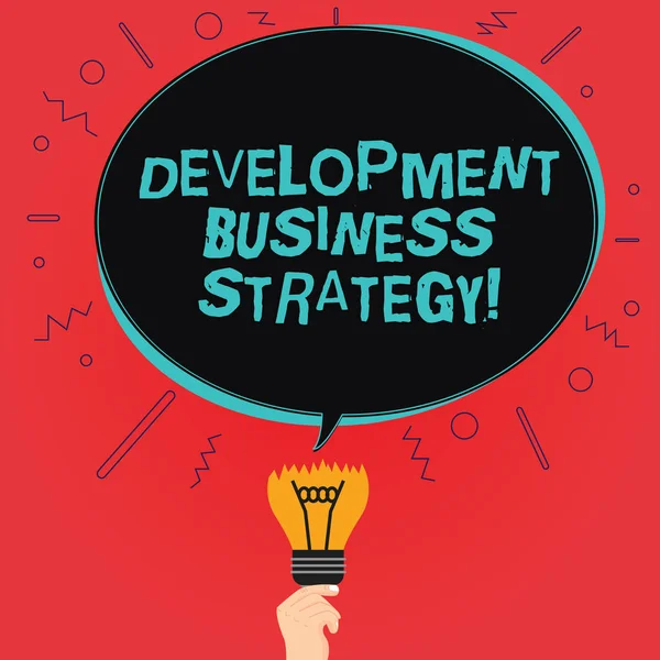 Writing note showing Development Business Strategy. Business photo showcasing Longterm business planning Strategic plan Oval Speech Bubble Above a Broken Bulb with Failed Idea icon. — Stock Photo, Image