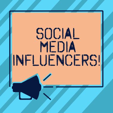Sosyal medya Influencers gösterilen metin işareti. Kim onların bilgi megafon ses simgesini ana hatlarıyla boş Meydanı hoparlör metin yer fotoğraf için bir üne sahiptir kavramsal fotoğraf.