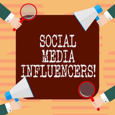 Metin sosyal medya Influencers yazılı kelime. Kim 4 köşe bilgi Hu analiz eller her Holding Büyüteç Camı ve megafon için bir üne sahiptir göstermek için iş kavramı.