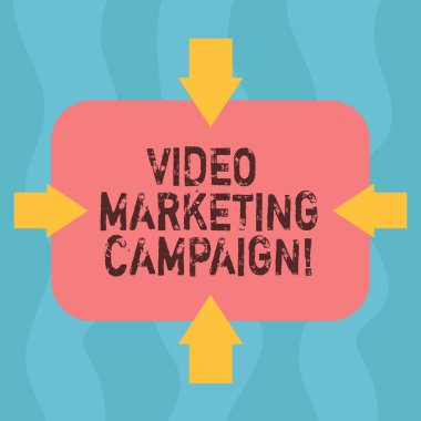 Kavramsal el video pazarlama kampanyası gösterilen yazma. Dijital kampanya dört taraf, dikdörtgen şekli işaret içe okları yararına değerlendirmek vitrine iş fotoğraf.