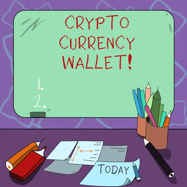 Szó szöveg írása Crypto pénznemével. Üzleti koncepció a digitális pénztárca, amely megenged használók-hoz analysisage bitcoin csatlakoztatott üres színes tábla, Kréta és írásban eszközök lap-asztal. — Stock Fotó