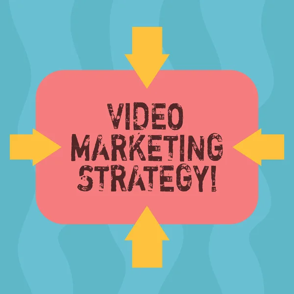 Концептуальный почерк, показывающий стратегию видеомаркетинга. Демонстрация бизнес-фото интегрирует вовлечение видео в маркетинговые кампании Стрелки по четырем сторонам прямоугольной формы, указывающие внутрь . — стоковое фото