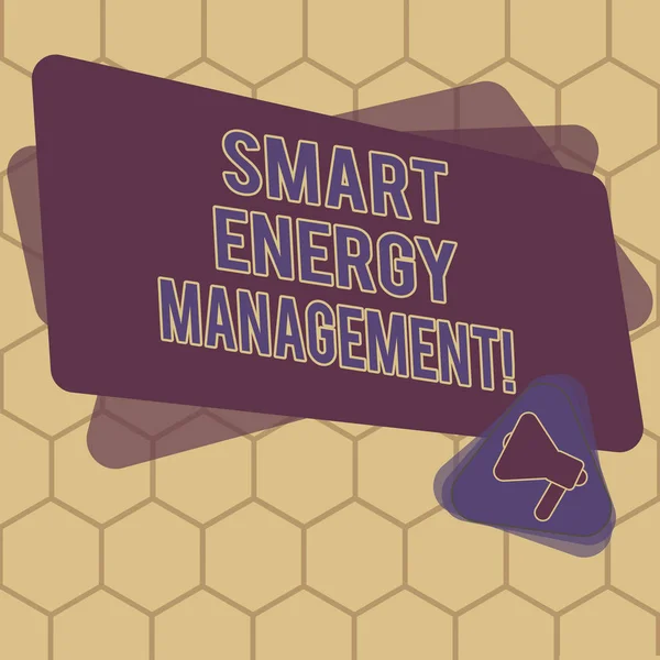 Escritura manual conceptual que muestra Smart Energy Management. Texto de la foto del negocio Reducir la dependencia del consumidor de la energía convencional Megáfono dentro del triángulo y rectángulo para el anuncio . —  Fotos de Stock