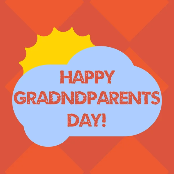 写文字写快乐的祖父母日。概念意味着国庆节庆祝和荣誉祖父母太阳隐藏在空白蓬松的彩色云照片背后的海报广告. — 图库照片