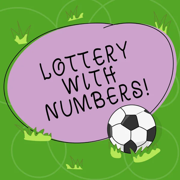 Των λέξεων γράφοντας κείμενο λοταρία με αριθμούς. Επιχειρηματική ιδέα για το τυχερό παιχνίδι στο οποίο δείχνει αγοράσει αριθμημένα εισιτήρια ποδόσφαιρο μπάλα στο χόρτο και κενό που περιγράφονται χρώμα σχήμα στρογγυλό φωτογραφία. — Φωτογραφία Αρχείου