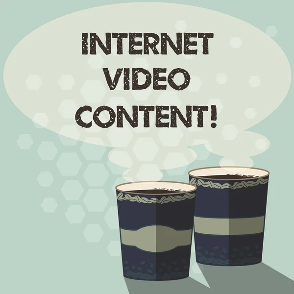 Szöveg írása Internet Video Content szó. Üzleti koncepció foglalkozik a videó felett az Internet két hogy megy kupa ital és Steam ikon üres beszéd buborék kép. — Stock Fotó