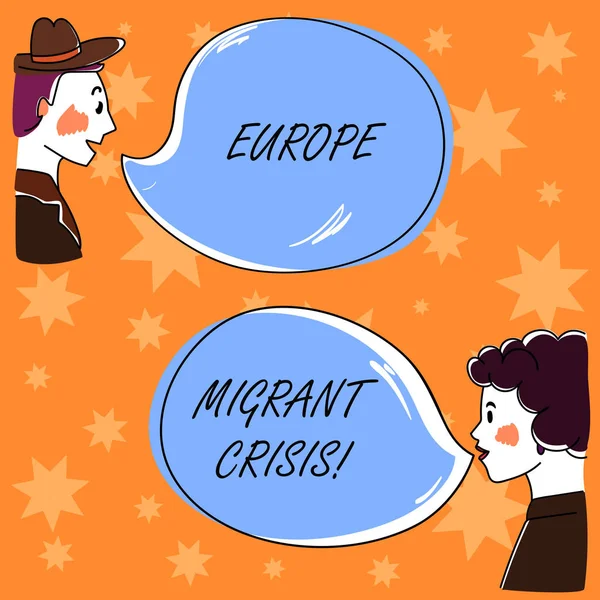写文字欧洲移民危机。概念意味着2015年开始的欧洲难民危机, 从2015年到任手绘的人和 wo 分析与空白颜色讲话泡泡的谈话照片. — 图库照片