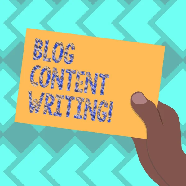 Tanda teks menampilkan Blog Content Writing. Conceptual foto online menulis yang link ke web pemasaran kampanye Gambar Hu analisis Tangan Memegang Kosong Warna Kertas foto Karton . — Stok Foto