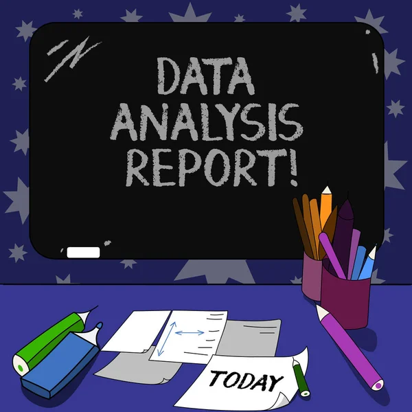 Fogalmi kézi írás, adat elemzési jelentést mutatja. Üzleti fénykép szöveges információk a folyamat az adatok csatlakoztatott tábla, Kréta írásban eszközök lapok íróasztal. — Stock Fotó