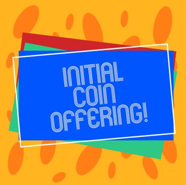 Kavramsal El ilk madeni para sunan gösterilen yazma. İş fotoğraf vitrine bir kripto para kazık dikdörtgen özetlenen farklı rengi inşa kağıt kullanarak finansman kalabalık türüdür.