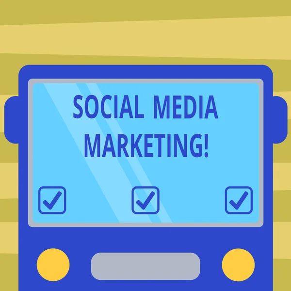 Signo de texto que muestra Social Media Marketing. Foto conceptual Uso de plataformas de redes sociales para promocionar productos Vista frontal plana dibujada del autobús con pantalla de color en blanco . — Foto de Stock