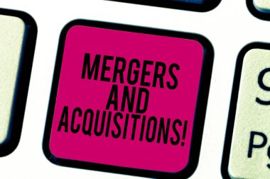 Kavramsal el birleşme ve satın almalar gösterilen yazma. Başvuru şirketler veya varlıkları klavye tuşu bilgisayar ileti fikir oluşturmak için niyet birleştirmeye vitrine iş fotoğraf.