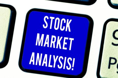 Borsa analiz gösterilen metin işareti. Kavramsal fotoğraf sağlar yatırımcılar yatırım önce değer bilmek klavye tuşuna basarak tuş takımı fikir bilgisayar ileti oluşturmak için niyet.