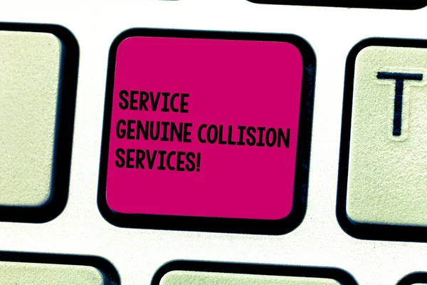 Texte textuel Service Services d'authentiques collisions. Concept d'entreprise pour Auto accident de voiture de bons services Clé de clavier Intention de créer un message informatique appuyant sur l'idée de clavier . — Photo