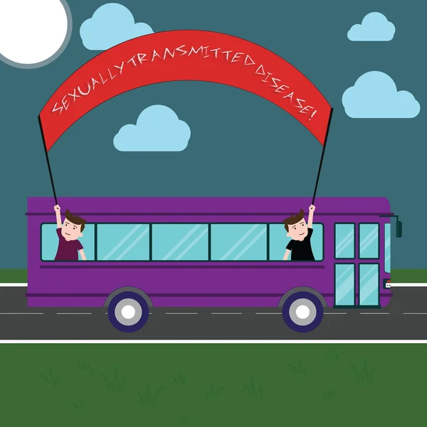 Uwaga: pisanie Wyświetlono choroba przenoszona drogą płciową. Biznesowe zdjęcie prezentujący choroby rozprzestrzeniania przez stosunek płciowy dwa dzieci wewnątrz autobusu szkolnego trzymając się transparent z kijem na wycieczkę. — Zdjęcie stockowe