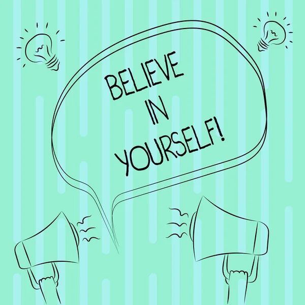 Word writing text believe in yourself. Geschäftskonzept für das Vertrauen in Ihre Fähigkeiten, Dinge freihändig zu tun skizzieren Skizze einer leeren Sprechblase Megaphon Sound Ideensymbol. — Stockfoto