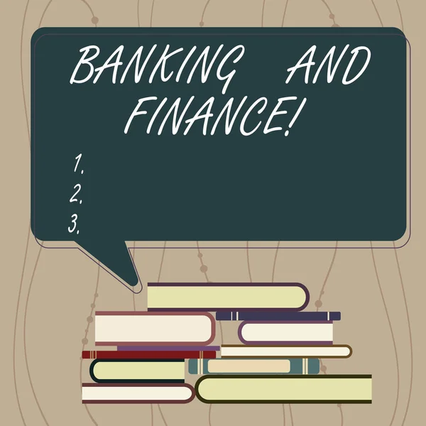 Uwaga: pisanie Wyświetlono bankowości i finansów. Biznesowe zdjęcie prezentujący instytucje, które zapewniają wiele usług finansowych nierówna stos książek oprawiony i prostokątne dymek. — Zdjęcie stockowe