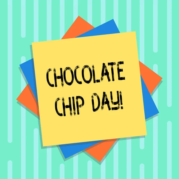 Texto de escritura de palabras Chocolate Chip Day. Concepto de negocio para la fecha para disfrutar de sabrosos trozos de choco en sus galletas Múltiples capas de hojas en blanco Color Papel Foto de cartón con sombra . — Foto de Stock