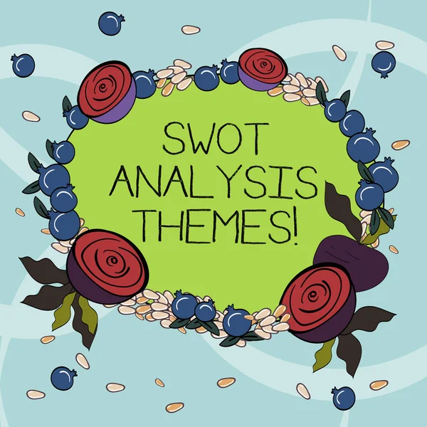 Teks tulisan tangan yang menulis Tema Analisis Swot. Konsep makna Subjek materi untuk menjalani analisis komprehensif Floral Wreath terbuat dari Benih Kecil Buah delima yang Mengkilap dan Potong Bit . — Stok Foto