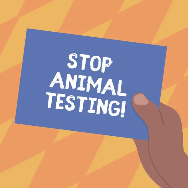 Κείμενο πινακίδα που δείχνει στάση των ζώων δοκιμές. Εννοιολογική φωτογραφία ζώντων ζώων που αναγκάζονται επιστημονικό πείραμα υποβάλλονται σε ανάλυση εξαχθούν Hu χέρι εκμετάλλευση παρουσιάζοντας κενό χρώμα χαρτί χαρτόνι φωτογραφία. — Φωτογραφία Αρχείου