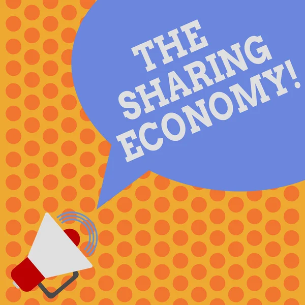 Schreibnotiz, die die Sharing Economy zeigt. Business-Foto präsentiert Systeme Vermögenswerte oder Dienstleistungen zwischen Einzelpersonen Megafon mit Lautstärke-Symbol und leere Farbe Sprechblase Foto geteilt. — Stockfoto