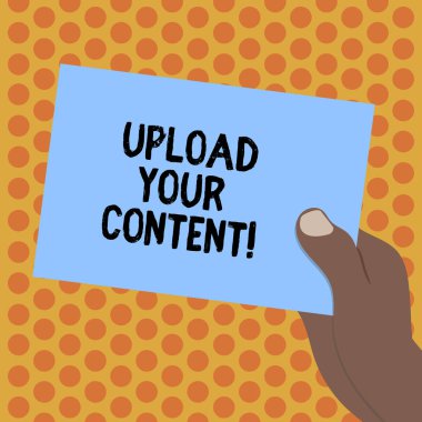 Upload içeriğinizin gösterilen Not yazma. İş fotoğraf vitrine iletim dosya bir bilgisayar sistemi internet'e çizilmiş Hu analiz el Holding boş renk kağıt karton.
