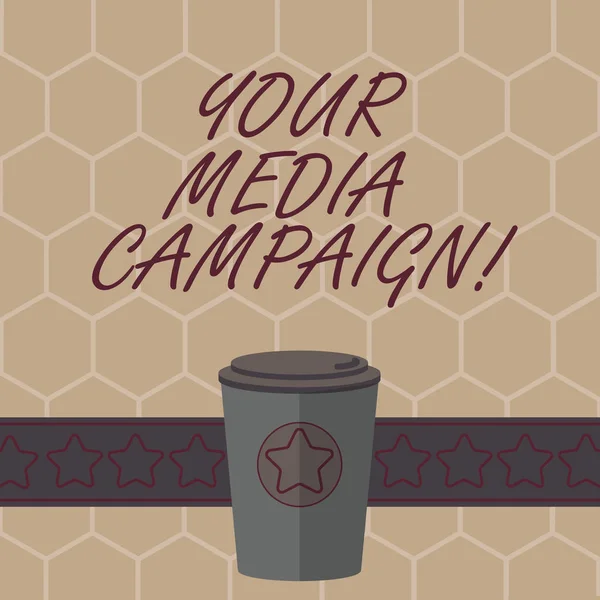 Концептуальный почерк, показывающий вашу медиа-кампанию. Бизнес фото маркетинговые усилия по укреплению помочь с бизнес-цели 3D кофе пойти Кубок с крышкой и звездами на полосе текстового пространства . — стоковое фото