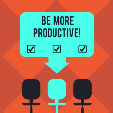 El yazısı metin daha üretken olun. Kavram anlam üretmek büyük miktarda mal bitkileri veya başka ürünler boş alan renk ok işaret birine üç döner sandalyeler fotoğraf.