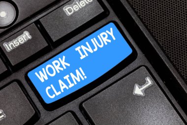 İş yaralanma istem gösterilen Not yazma. İş fotoğraf vitrine sigorta çalışanları klavye tuşuna basarak tuş takımı fikir bilgisayar ileti oluşturmak için niyet için sağlık yardımları sağlamak.