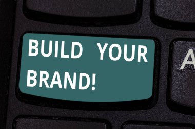 Metin yazma Your marka inşa kelime. Şirket için iş kavramı oluşturur veya müşteriler bilgi ve görüş klavye tuşuna basarak tuş takımı fikir bilgisayar ileti oluşturmak için niyet geliştirir.