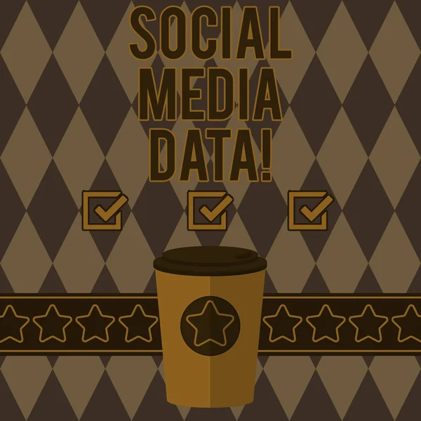 Écriture manuscrite de texte Social Media Data. Concept signifiant pratique de collecte de données à partir du site de médias sociaux 3D Coffee To Go Cup avec couvercle et étoiles sur bande espace de texte vide . — Photo