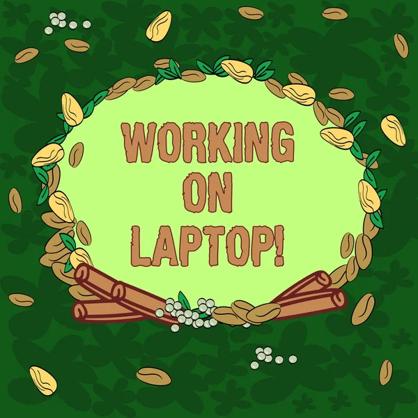 Konceptuella hand skriva visar arbetar på Laptop. Företag foto skylta att få jobbet gjort enkelt på små bärbara dator krans gjord av olika färg frön lämnar och kanel. — Stockfoto