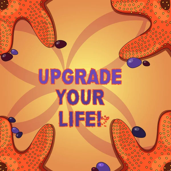Uwaga: pisanie Wyświetlono Upgrade Your Life. Biznesowe zdjęcie prezentujący poprawić swój sposób życia coraz szczęśliwsi i bogatsi rozgwiazdy na czterech rogach z kamyczków dla karty reklamy Poster. — Zdjęcie stockowe