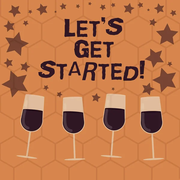 Het schrijven van nota tonen laat S Is aan de slag. Zakelijke foto presentatie moedigen aan te tonen of de groep om te beginnen iets Cocktail wijn-glazen gevuld met verspreide sterren als Confetti Roemer. — Stockfoto