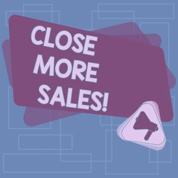 Текстовый знак "Закрыть больше продаж". Концептуальная фотография относится к процессу заключения сделки или продажи мегафона внутри треугольника и пустой цветовой прямоугольник для объявления . — стоковое фото