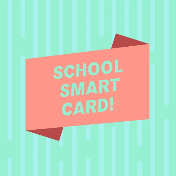 Wortschreiben Text Schule Chipkarte. Businesskonzept für integrierte Schaltungskarte, um Kindern Zugang zu geben, geben Sie leere Farbe gefaltete Banner Streifen flachen Stil Foto für Ankündigungsplakat. — Stockfoto