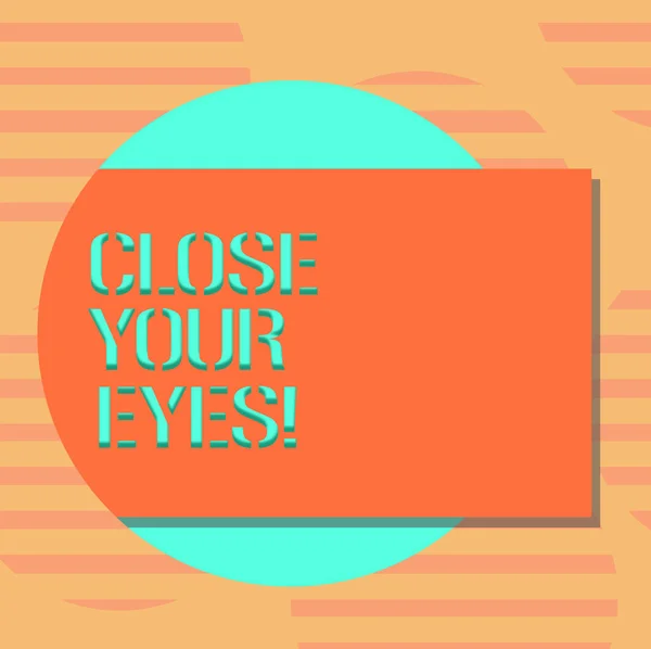 Word のテキスト Close Your Eyes を書きます。カバー私たちはあなたのために驚きを持っているあなたの視力のためのビジネス コンセプトは写真サークルから出て来る影を空白の長方形色図形を覗くないです。. — ストック写真